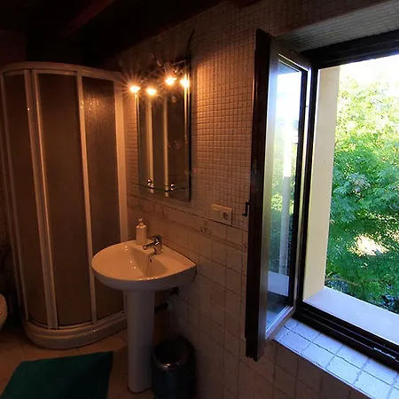 La * Llames de Parres