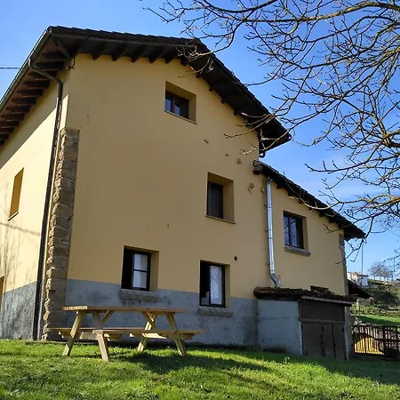 Apartament La Llames de Parres